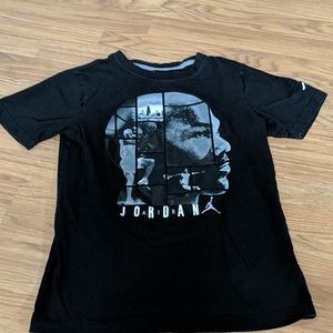 Jordan Air youth black t shirt size L